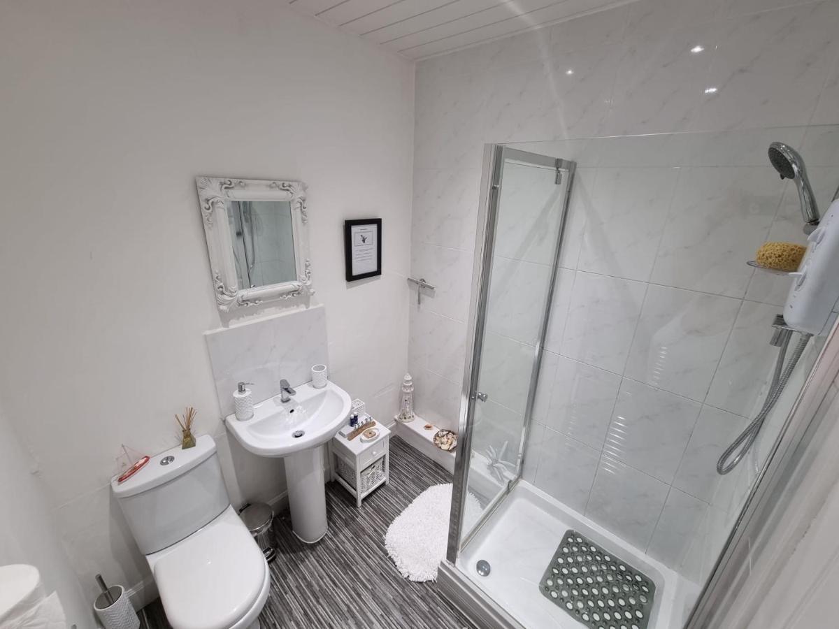 Rose Apartment 2-Bed Town Centre Apartment In Ayr Zewnętrze zdjęcie