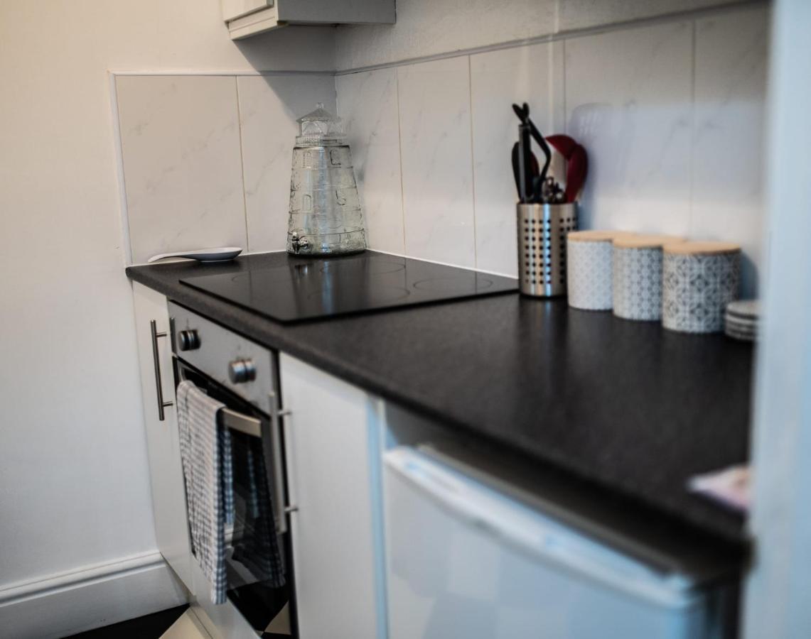 Rose Apartment 2-Bed Town Centre Apartment In Ayr Zewnętrze zdjęcie